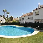 Golden Mile Townhouse With Garden, Bbq And Walking Distance To And Old Town 別荘 マルベーリャ