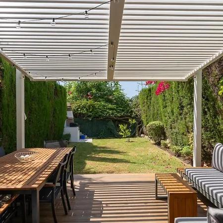Golden Mile Townhouse With Garden, Bbq And Walking Distance To And Old Town *