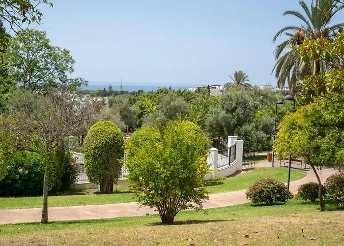 Semesterbostad Luxury Townhouse Capricho Golden Mile
