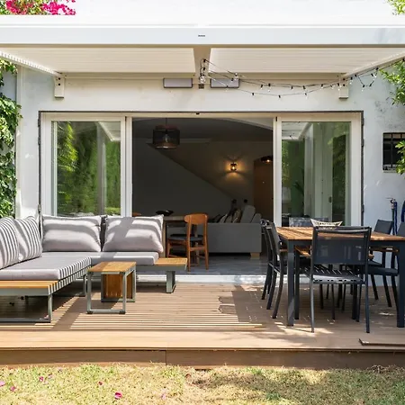 Nyaraló Luxury Townhouse Capricho Golden Mile *